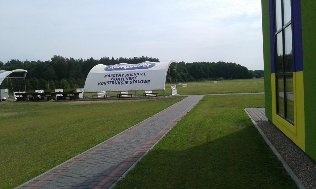 Golf Zajazd Zajaczkowo Słupsk Eksteriør billede