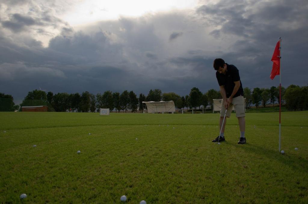 Golf Zajazd Zajaczkowo Słupsk Eksteriør billede